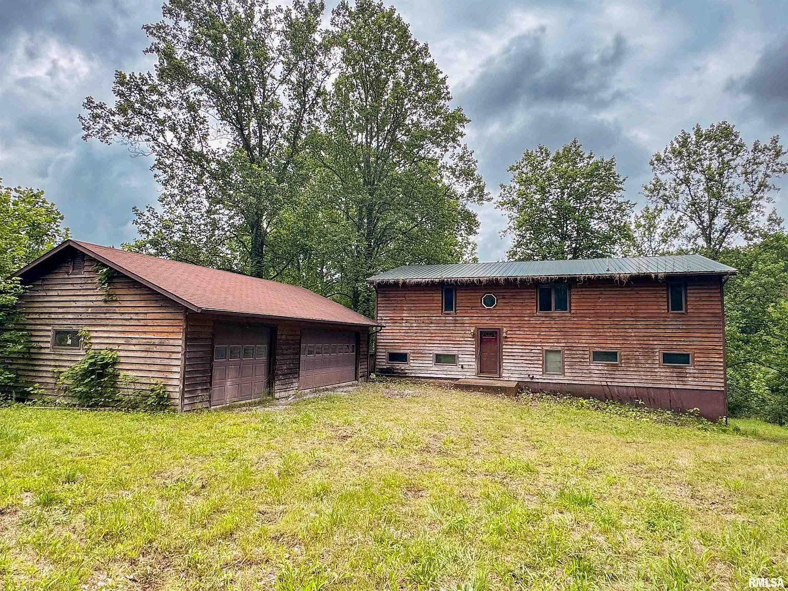 35 Wooded Acres with Two Ponds and a Fixer-Upper Home in the Shawnee Hills Near Garden of the Gods